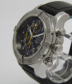 BREITLING Superavenger Ref. A 13380