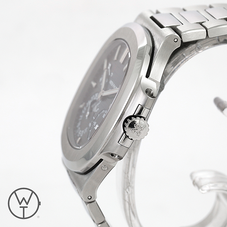 PATEK PHILIPPE Nautilus Ref. 5712/1A-001
