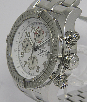 BREITLING Superavenger Ref. A 13370 358