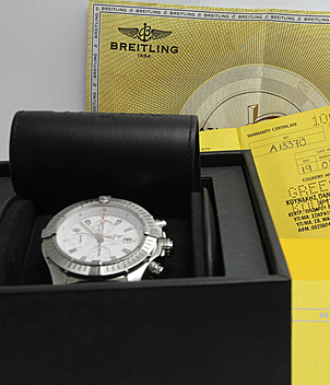 BREITLING Superavenger Ref. A 13370