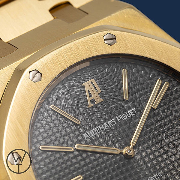 AUDEMARS PIGUET Royal Oak Ref. 5402 BA