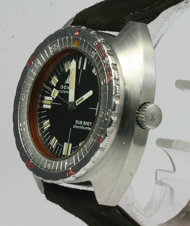 DOXA Sharkhunter Ref. SUB 300T