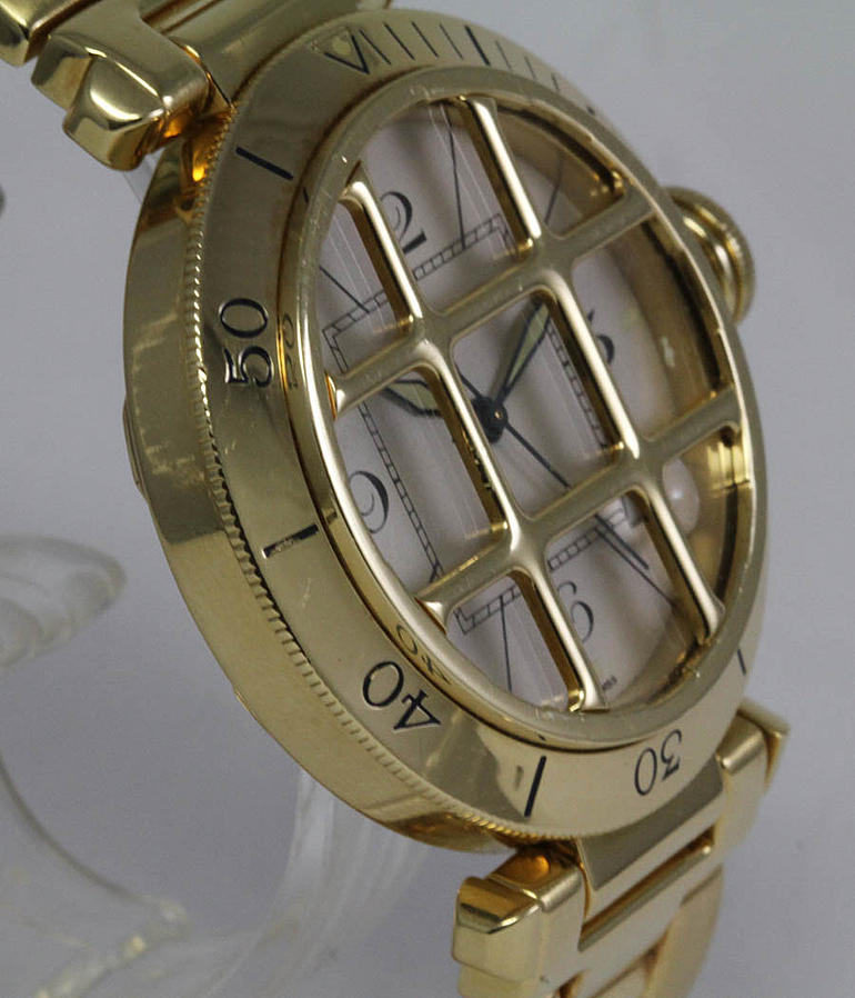 CARTIER Pasha