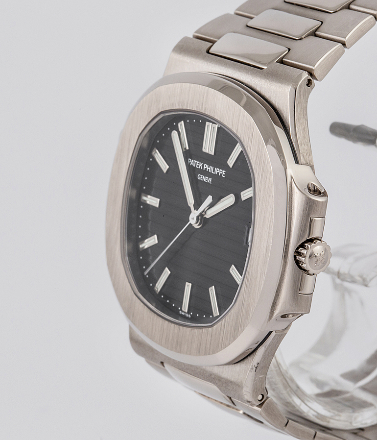PATEK PHILIPPE Nautilus Ref. 3711 G