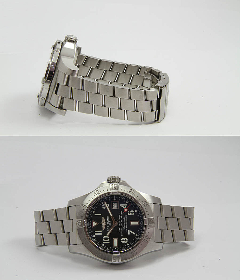 BREITLING Superavenger Ref. A 17330