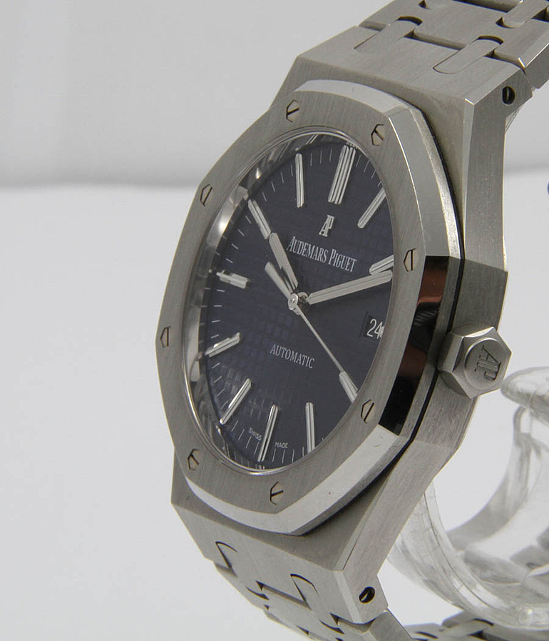 AUDEMARS PIGUET Royal Oak Ref. 15400ST.OO.1220ST.03