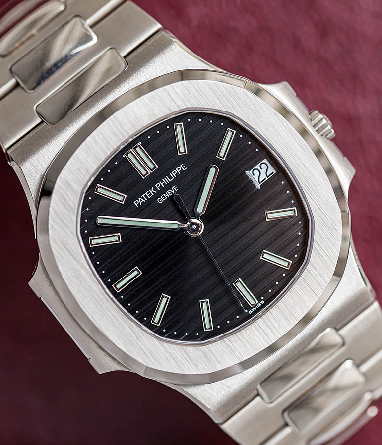 PATEK PHILIPPE Nautilus Ref. 3711 G