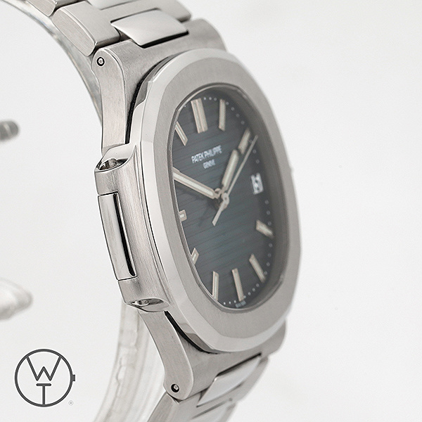 PATEK PHILIPPE Nautilus Ref. 5800