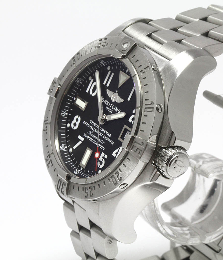 BREITLING Superavenger Ref. A 17330