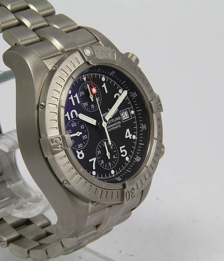 BREITLING Superavenger Ref. E 13360