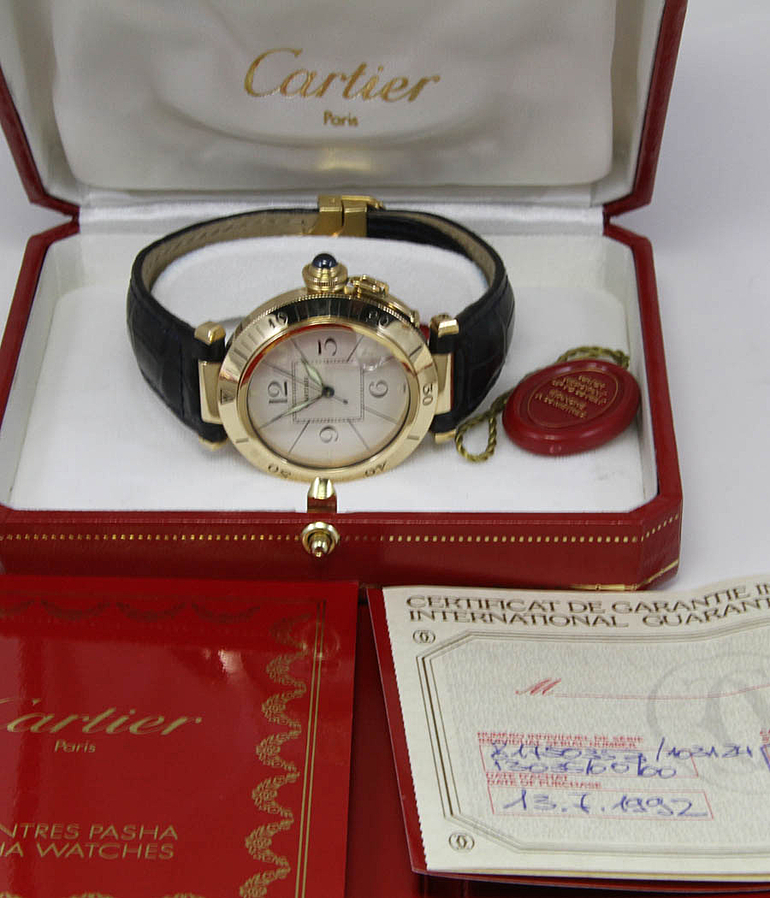 CARTIER Pasha
