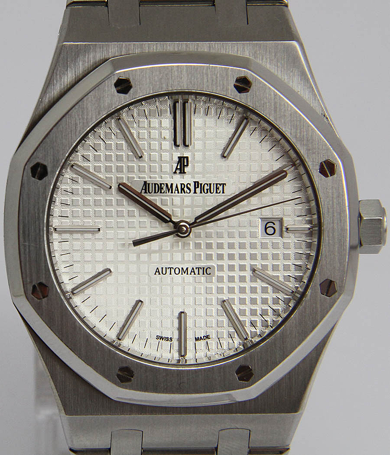 AUDEMARS PIGUET Royal Oak Ref. 15400ST.OO.1220ST.02