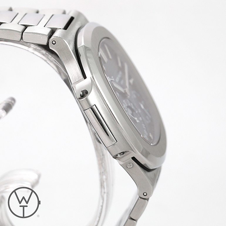 PATEK PHILIPPE Nautilus Ref. 5712/1A-001