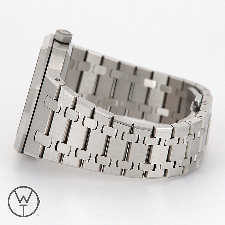 AUDEMARS PIGUET Royal Oak Ref. 15500ST.OO.1220ST.03
