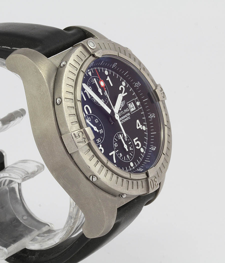 BREITLING Superavenger Ref. E 13360