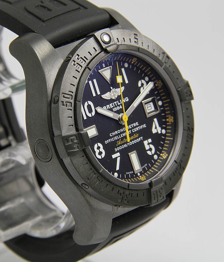 BREITLING Superavenger