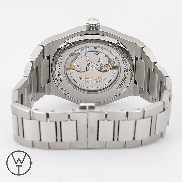 GIRARD-PERREGAUX Laureato Ref. 81000-11-131-11A