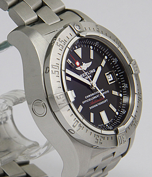 BREITLING Superavenger Ref. A 17330