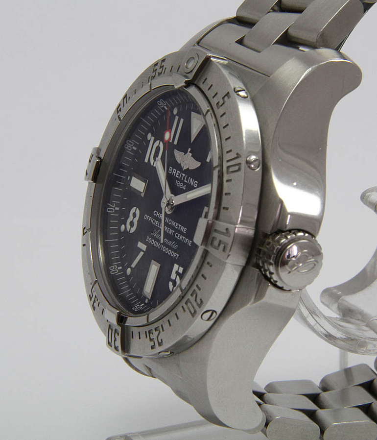 BREITLING Superavenger Ref. A 17330