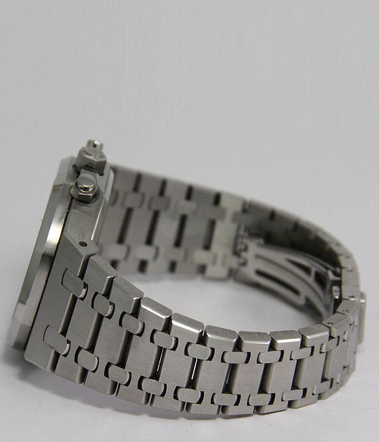AUDEMARS PIGUET Royal Oak Ref. 26300 ST