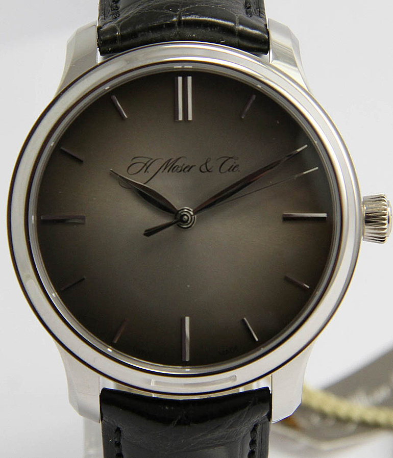 H. MOSER & Cie Power Reserve