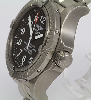 BREITLING Superavenger Ref. A 17370