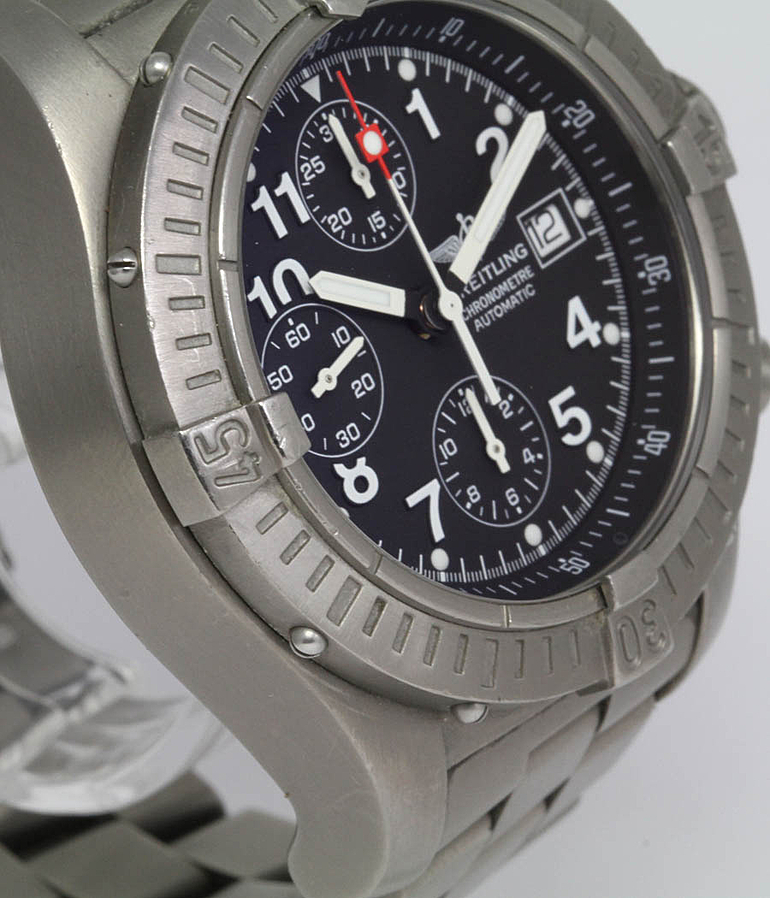 BREITLING Superavenger Ref. E 13360