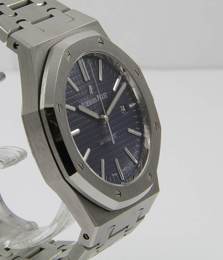 AUDEMARS PIGUET Royal Oak Ref. 15400ST.OO.1220ST.03
