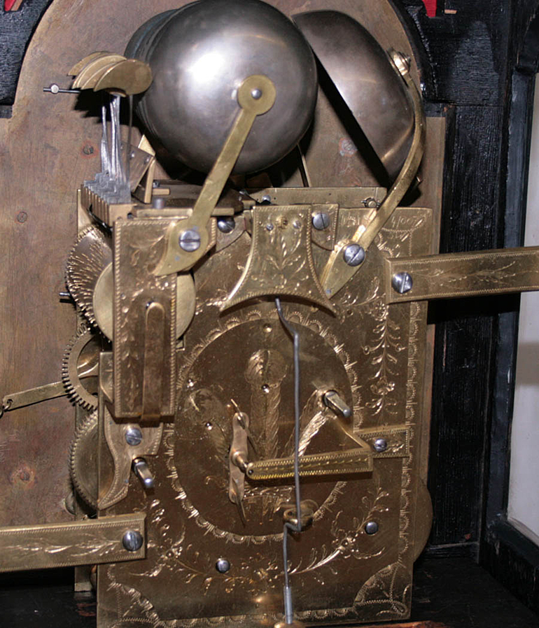 BRACKET CLOCK