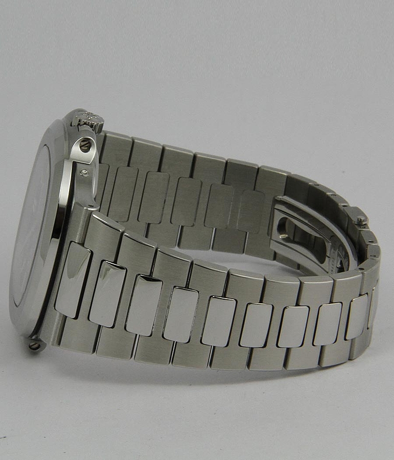 PATEK PHILIPPE Nautilus Ref. 5712