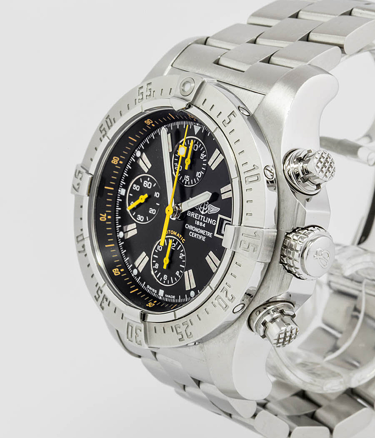 BREITLING Superavenger Ref. A 13380