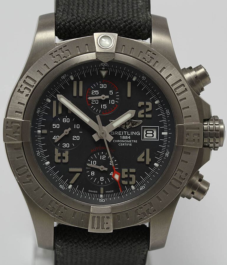BREITLING Avenger Ref. E1338310/M534