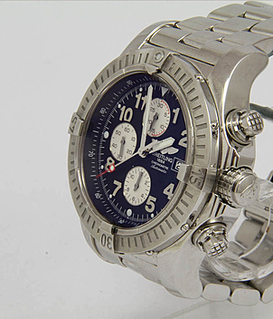 BREITLING Superavenger Ref. A 13370