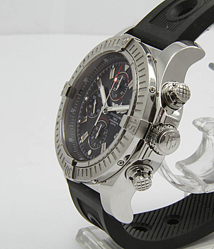 BREITLING Superavenger Ref. A 13370