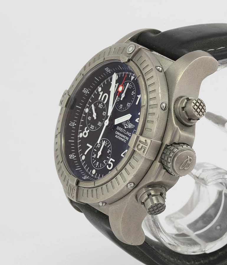 BREITLING Superavenger Ref. E 13360